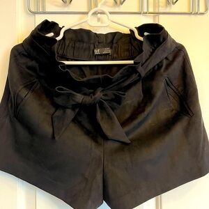 Zara Velvet-liked Shorts With Bows